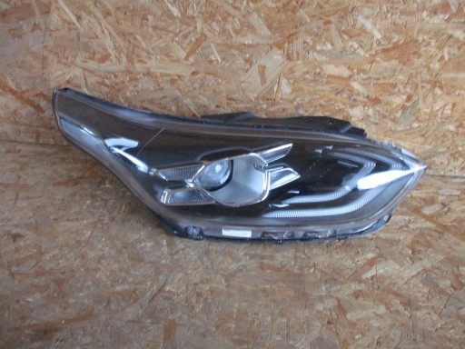 REFLEKTOR LAMPA PRAWA KIA CEED III FULL LED