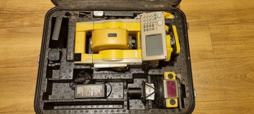 Topcon GPT9005A Tachimetr robotyczny bezlustrowy.