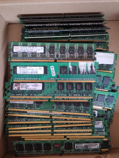 Pamięć RAM DDR2 4GB (4x1GB) - do komputerów stacjonarnych - różne marki