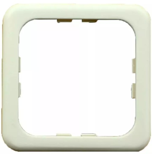 RAMKA OBUDOWA GNIAZDA KAMPER SYSTEM 10000 2szt.