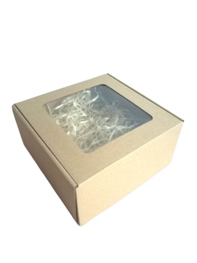 Pudełko z okienkiem fasonowe 20x20x10cm prezentowe