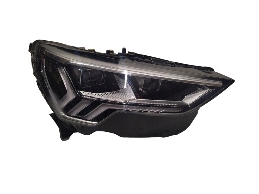 AUDI Q3 II 2 LAMPA PRAWA PRZEDNIA MATRIX 83A941036