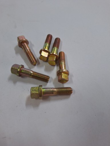 Śruba głowicy M-72 żółty ocynk