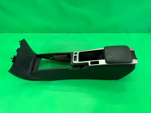 TUNEL ŚRODKOWY PODŁOKIETNIK RAMKA 30755374 VOLVO C30 06- EUROPA