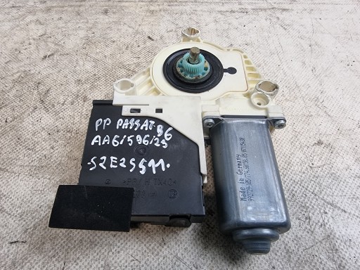 SILNICZEK SZYBY PRAWY PRZÓD OE 1K0959792G VW PASSAT B6 06R