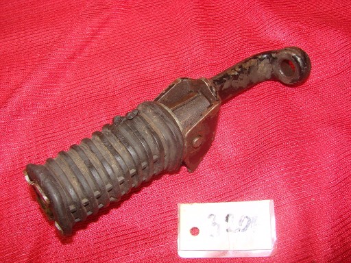 PODNÓŻEK KIEROWCY PRAWY JAWA TS 350 ORYGINAŁ 3206