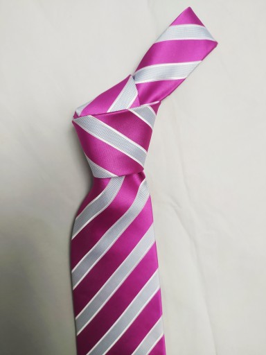 WYPRZEDAŻ ELEGANCKI KRAWAT DOBRA JAKOŚĆ