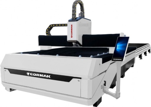 LASER ŚWIATŁOWODOWY DO CIĘCIA BLACHY Z WYMIENNYM STOŁEM 3000x1500 1500W