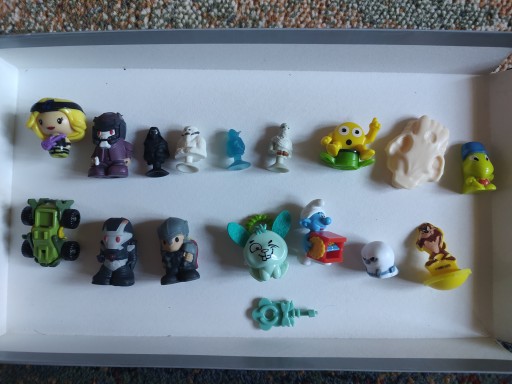 MIX FIGUREK Z KINDER NIESPODZIANKI 3