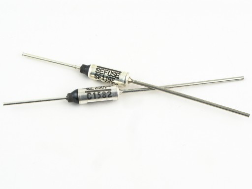 BEZPIECZNIK TERMICZNY NEC 10A 250V 121*C - 2SZTUKI