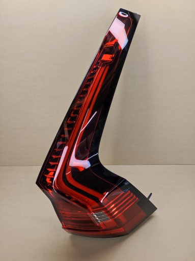 PRAWA LAMPA REFLEKTOR TYŁ LED VOLVO V90 II LIFT