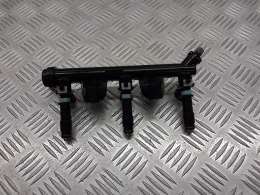LISTWA WTRYSKOWA SEAT IBIZA III 1.2 03D133319J 03D906031F