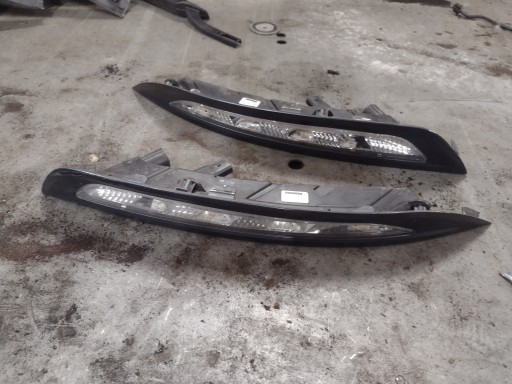 Ford Kuga mk1 prawy lewy LED przód przedni DRL BV4113D272AA