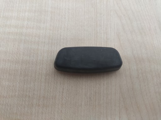 AUDI TT odbijak klapy zaślepka otworu tył 8J7827373