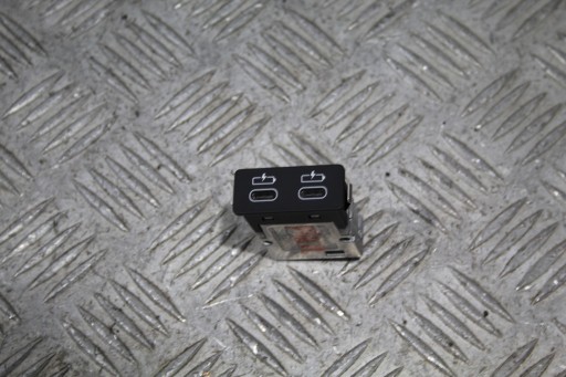 GNIAZDO USB TYPU C BMW X1 F48 LIFT XE 25E 8711938