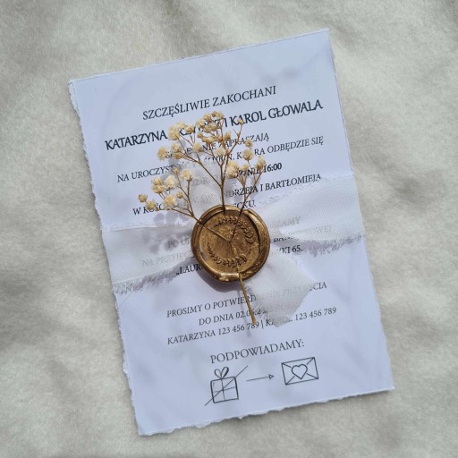 zaproszenia na ślub eleganckie glam z wstążką lakiem i gipsówką
