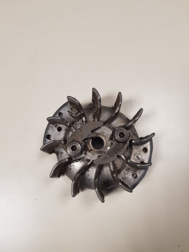 KOŁO MAGNESOWE HUSQVARNA 42 246 242 246XP 242XP OR