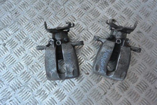 ZACISK HAMULCOWY TYŁ PRAWY OPEL INSIGNIA
