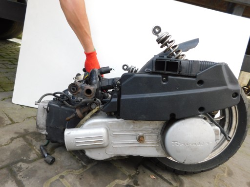 SILNIK 125 4T DO SKUTERA CHIŃSKIEGO NA KOŁO 13''