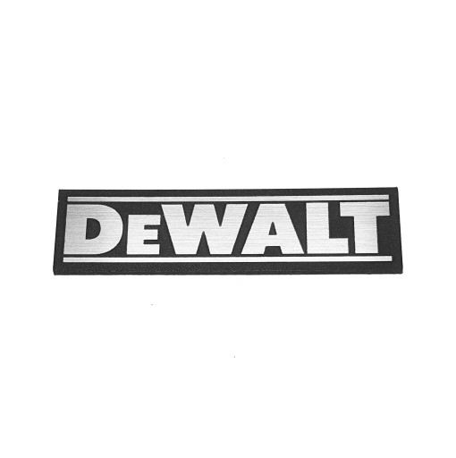 Naklejka Emblemat DEWALT srebrna 57x15mm