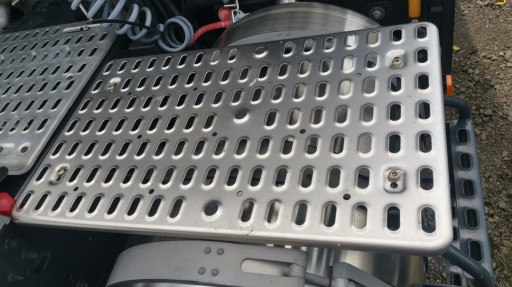 PODEST ALUMINIOWY NAD ZBIORNIKIEM LNG IVECO S-WAY