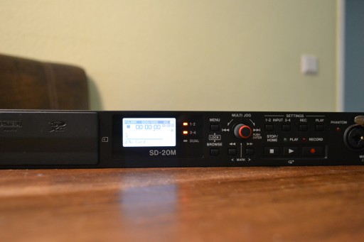 Tascam/Teac SD-20M 4-ro sciezkowa cyfrowa Nagrywarka na karty SD