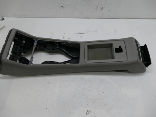 AUDI A8 D3 LIFT TUNEL ŚRODKOWY POPIELNICZKA TYŁ