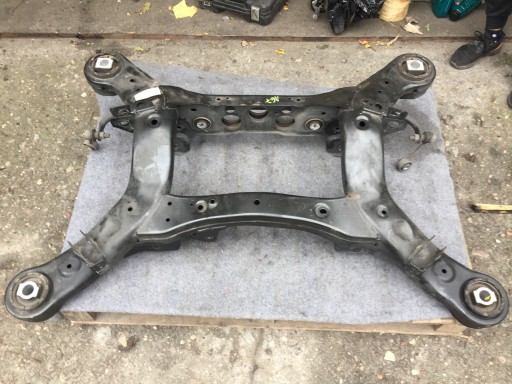 WOZEK SANKI TYL MERCEDES GLE W167