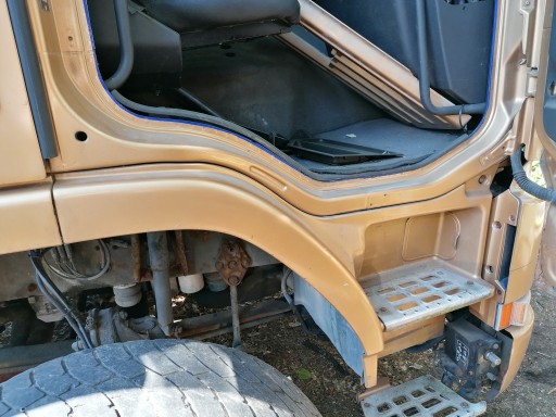 NADKOLE STOPNICA PRAWA VOLVO FM
