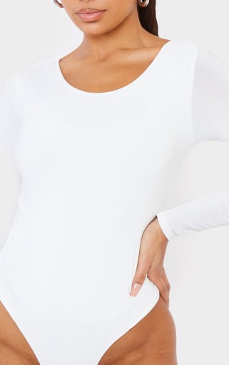 PRETYLITLETHING BIAŁE BODY Z DŁUGIM RĘKAWEM OKRĄGŁY DEKOLT R.XL F558113
