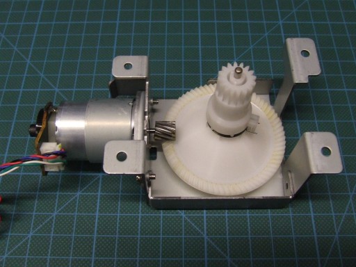 Silnik DC 24V z przekładnią kątową 1:7
