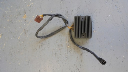 PIAGGIO X8 EVO 400 regulator napięcia