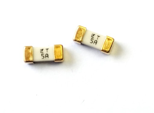 [2 szt] Bezpiecznik SMD 5A zwłoczny 2410 (1808) 6.1x2.7mm