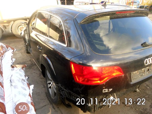 ĆWIARTKA BŁOTNIK LEWY TYŁ AUDI Q7