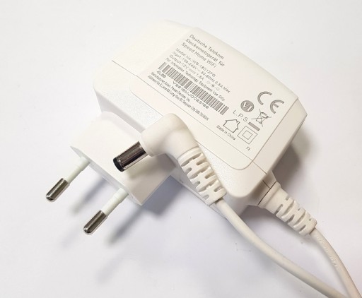 ZASILACZ LED 12V 1.5A WTYCZKOWY INPULSOWY 2.1mm