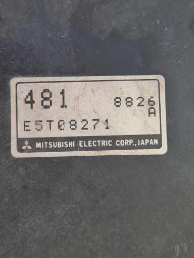 VOLVO V40 1.8GDI PRZEPŁYWOMIERZ EST08271