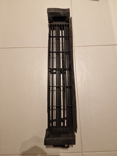 Żaluzja kierowca powietrza renault megane e tech 214960625r