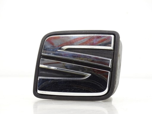 KLAMKA LOGO EMBLEMAT KLAPY TYŁ BAGAŻNIKA SEAT LEON III 3 5F 5F0827565B