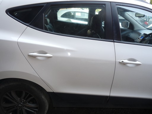 HYUNDAI IX35 DRZWI PRAWE TYLNE PRAWY TYŁ TCW 09-