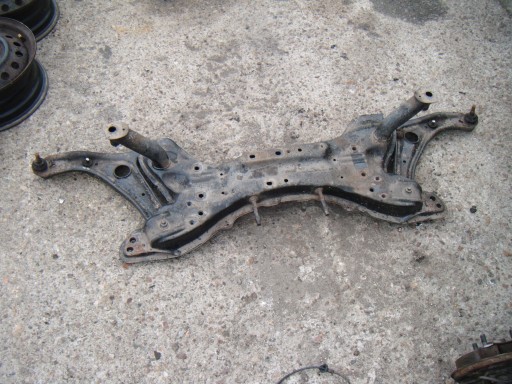 TOYOTA YARIS I 1 02-06 1.0 B BELKA SANKI WÓZEK KOŁYSKA WAHACZE