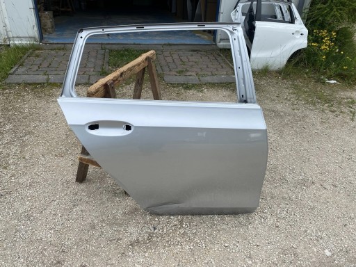 DRZWI TYŁ TYLNE PRAWE VW GOLF VIII KOMBI