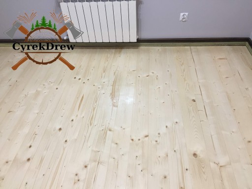 DESKA PODŁOGOWA MICROFAZA – ŚWIERK – MODRZEW – PODŁOGA