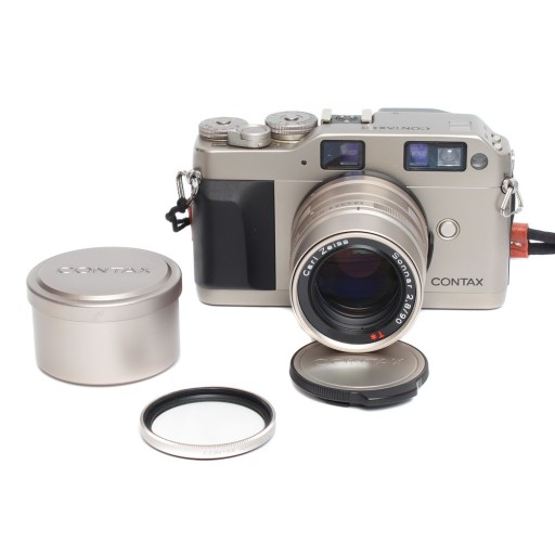 Contax G1 + Data back GD-1 + Zeiss 90/2.8