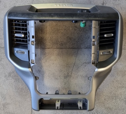 RAMKA RADIO NAWIGACJA DODGE RAM 5YU433XLAD