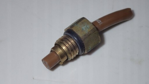 KOŃCÓWKA PRZEWODU PNEUMATYCZNEGO 4B0616751