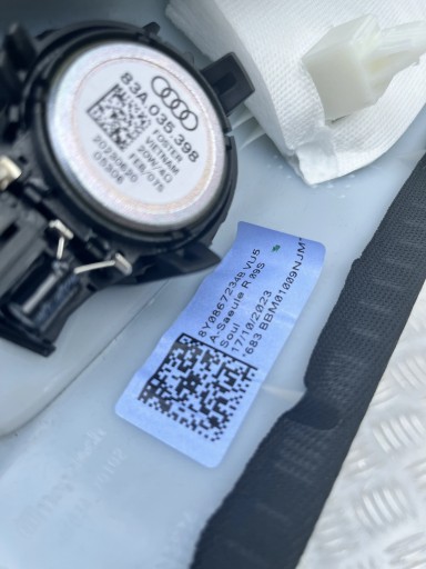 OSŁONA POSZYCIE SŁUPKA PRAWA AUDI A3 8Y 20- 8Y0867234B