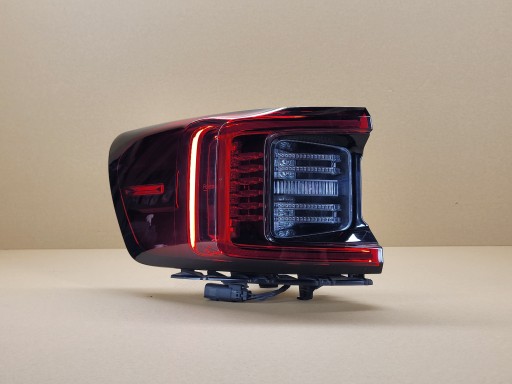 LEWA LAMPA TYŁ TYLNA POLESTAR 2 II
