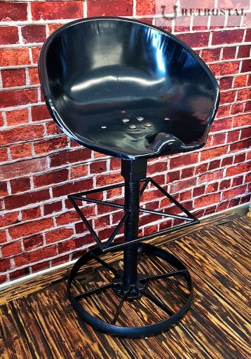 Hoker na kole stalowym industrial loft retro