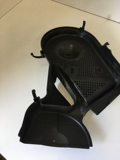 osłona obudowa rozrządu 059109108a a4 b5 2.5 TDi
