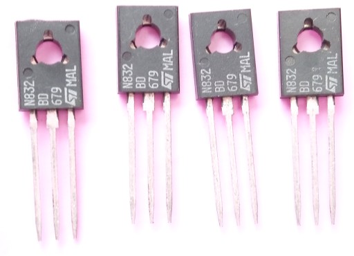 [4 szt] BD679 Tranzystor Darlington NPN 4A 80V 40W STM